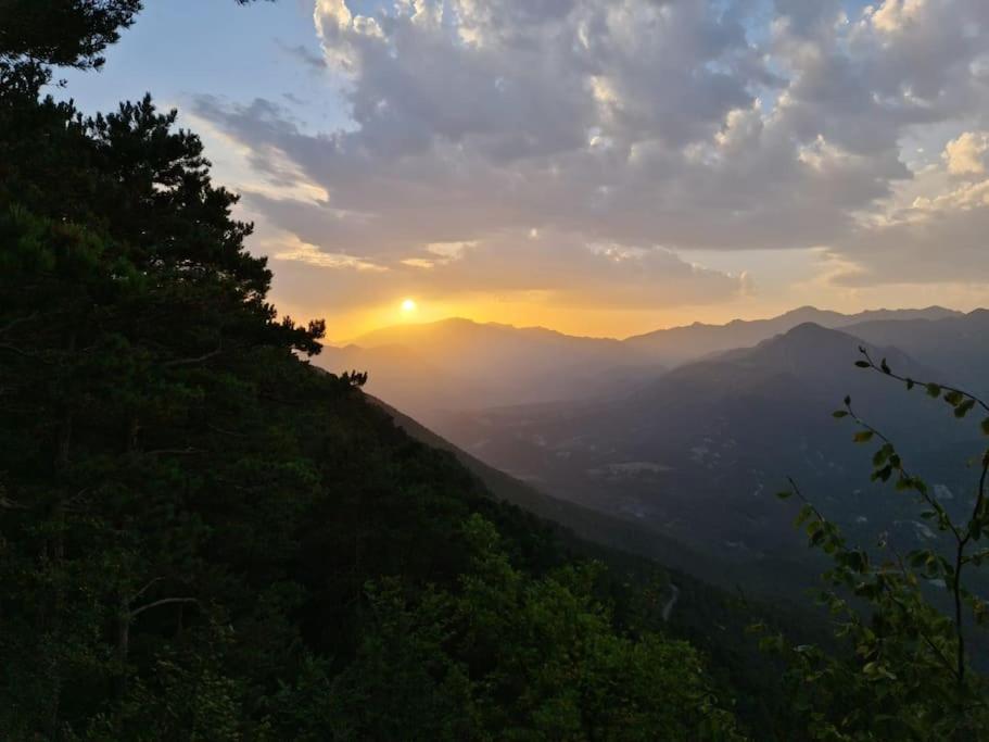 לה פובלה דה לילט Precioso Apartamento En El Pirineo Catalan מראה חיצוני תמונה