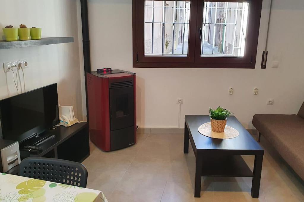 לה פובלה דה לילט Precioso Apartamento En El Pirineo Catalan מראה חיצוני תמונה